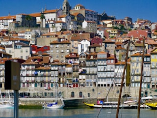 Le case colorate della Ribeira sul lungofiume di Porto